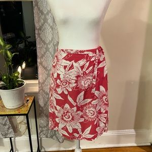 H&M floral wrap skirt with zipper and tie. Super cute!